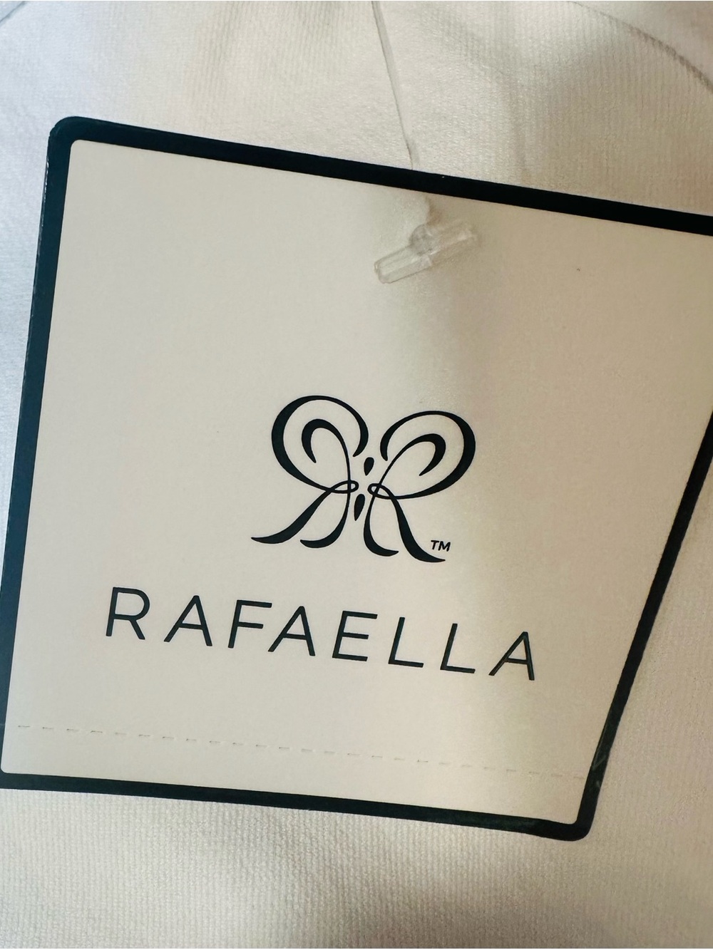 Rafaella NWT Classic Crisp White Scalloped Hem Pants 8 Elevated Minimalism - Picture 11 of 11